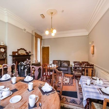 The Briary Bed & Breakfast Sheffield Bagian luar foto