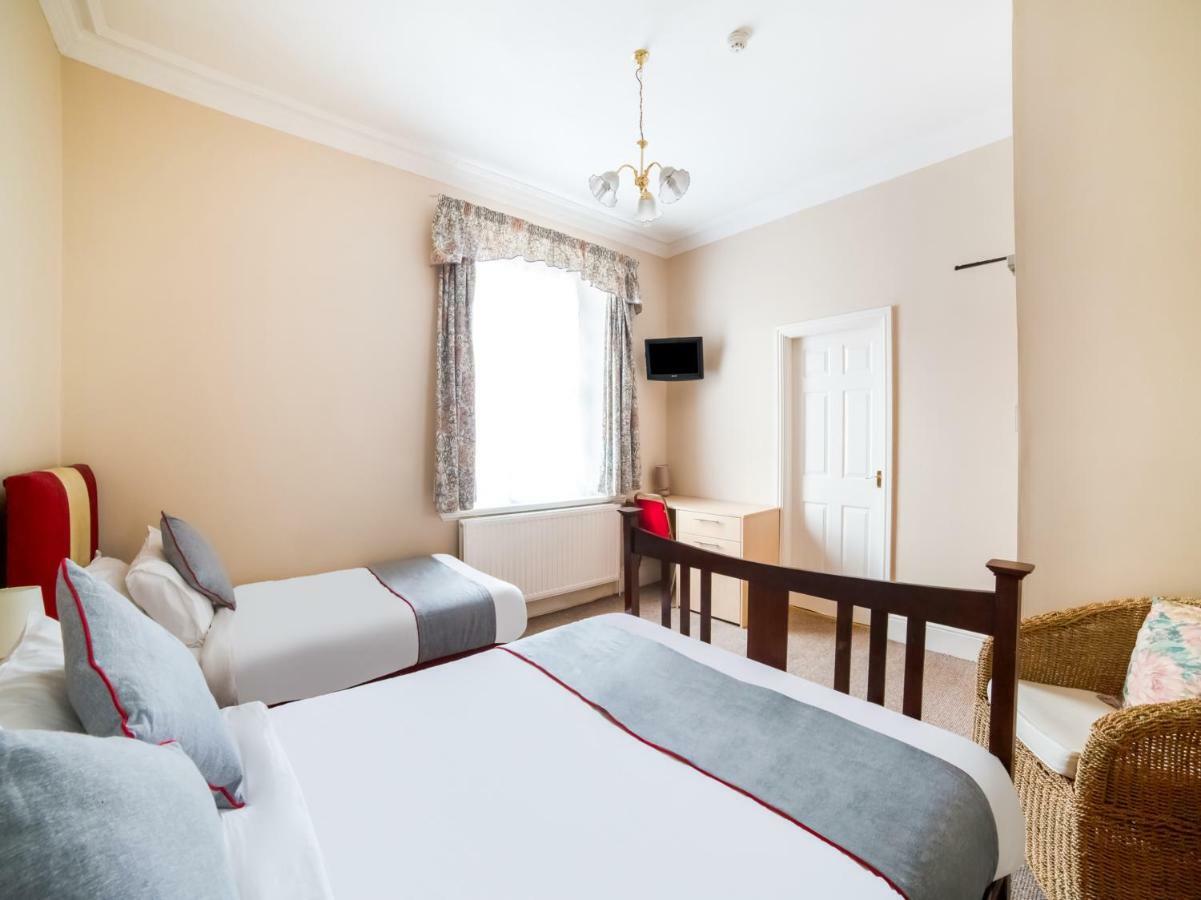 The Briary Bed & Breakfast Sheffield Bagian luar foto
